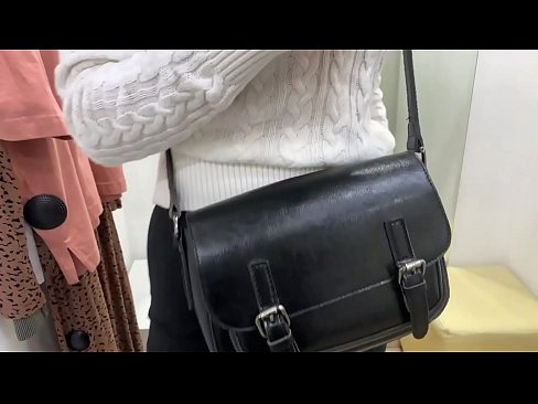❤️ Masturbasyon piblik nan jenn femèl FeralBerry ak yon gode nan sal la Fitting ️ Ponografi anal nan pònografi ht.epicpornvideos-com.ru