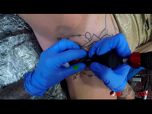 ❤️ Ekstrèmman tatoue hottie Sully Savage te fè yon tatoo sou klitoris li ️ Ponografi anal nan pònografi ht.epicpornvideos-com.ru